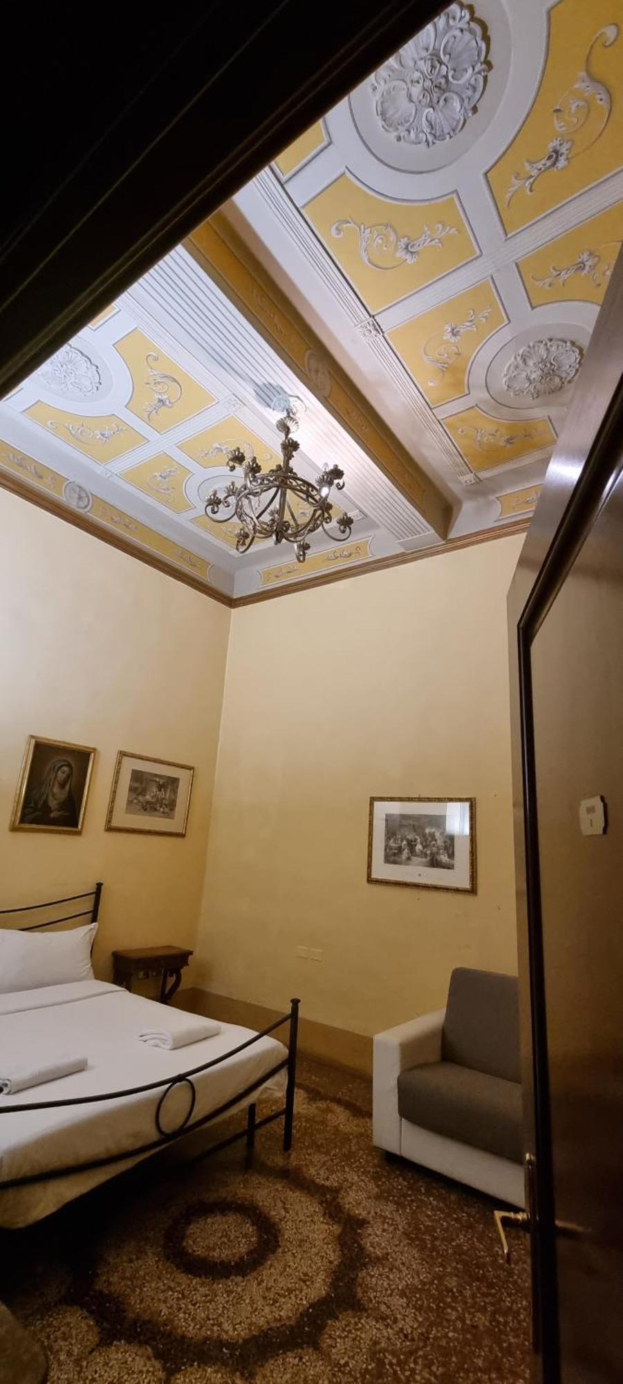 Palazzo Bargellini Panzacchi Apartments بولونيا الغرفة الصورة